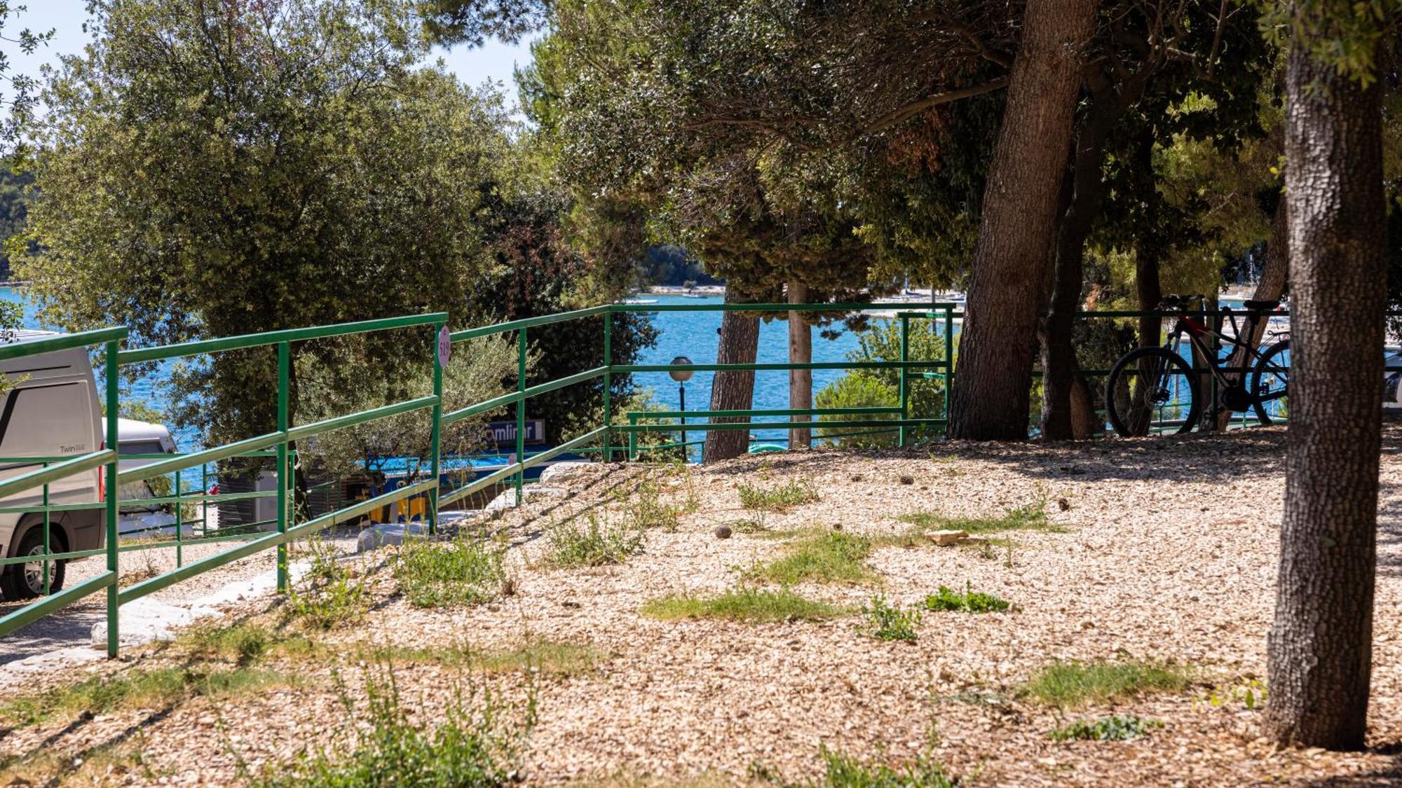 Porton Nature Hideouts Pitches Kemp Rovinj