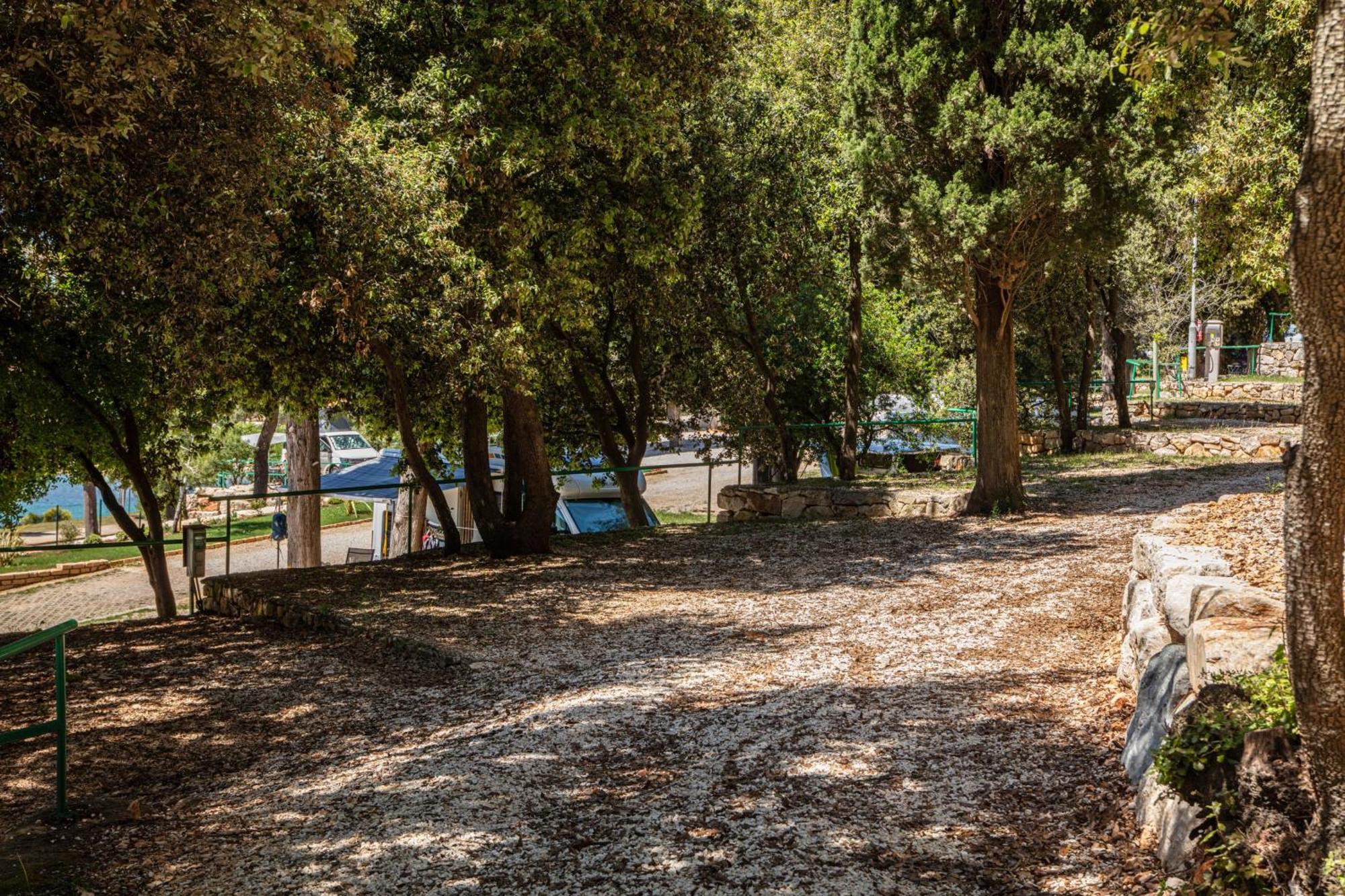 Campsite Porton Nature Hideouts Pitches
