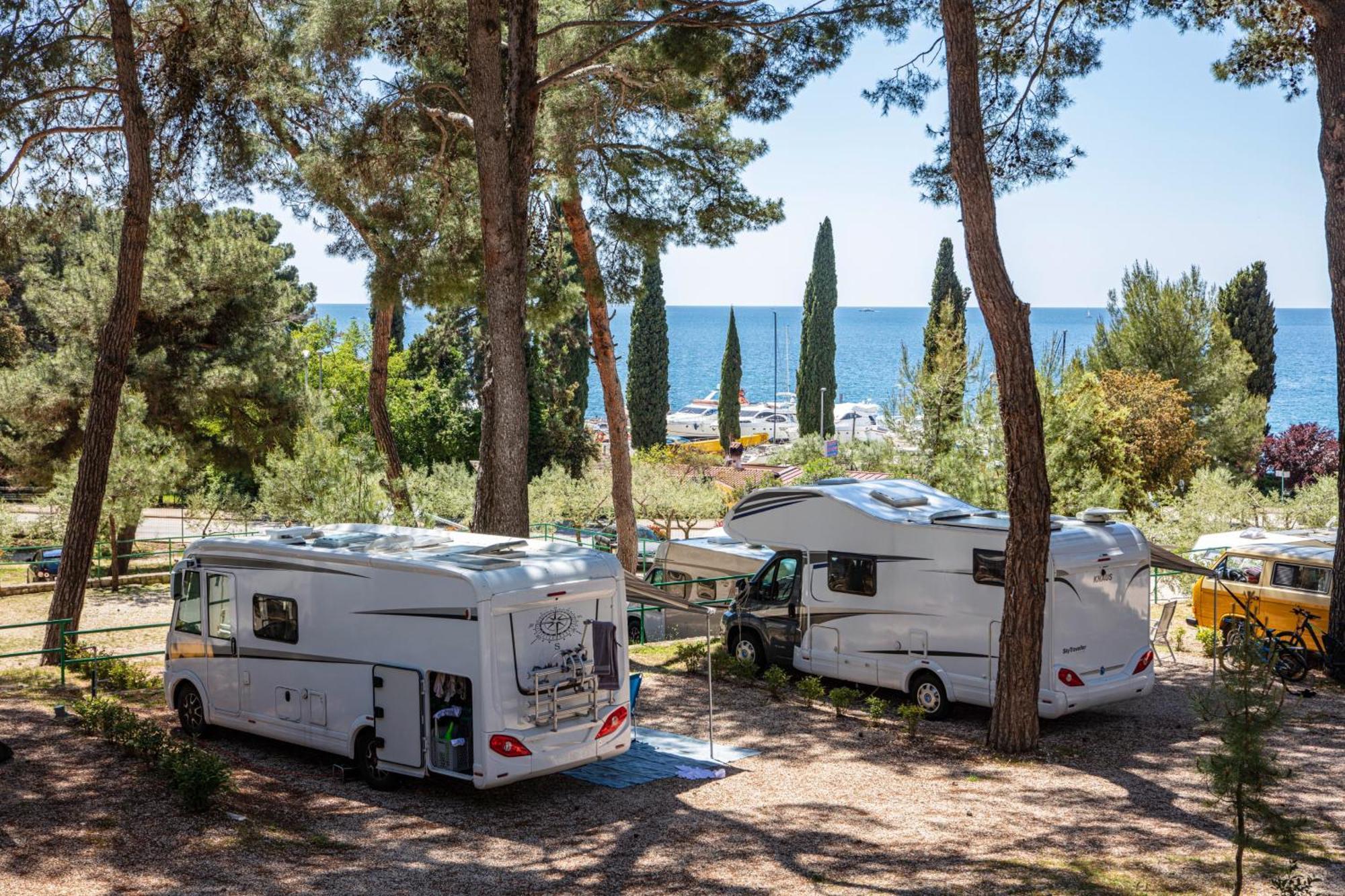 Porton Nature Hideouts Pitches Campingplatz *